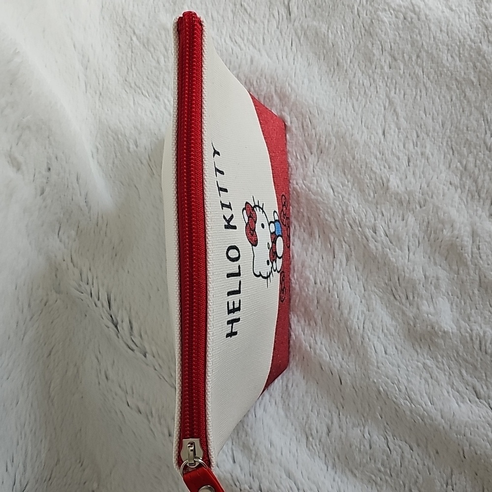 Hello Kitty Pouch - Picture 7 of 8